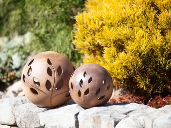 Zahradní keramika: Slušivý doplněk do každé zahrady